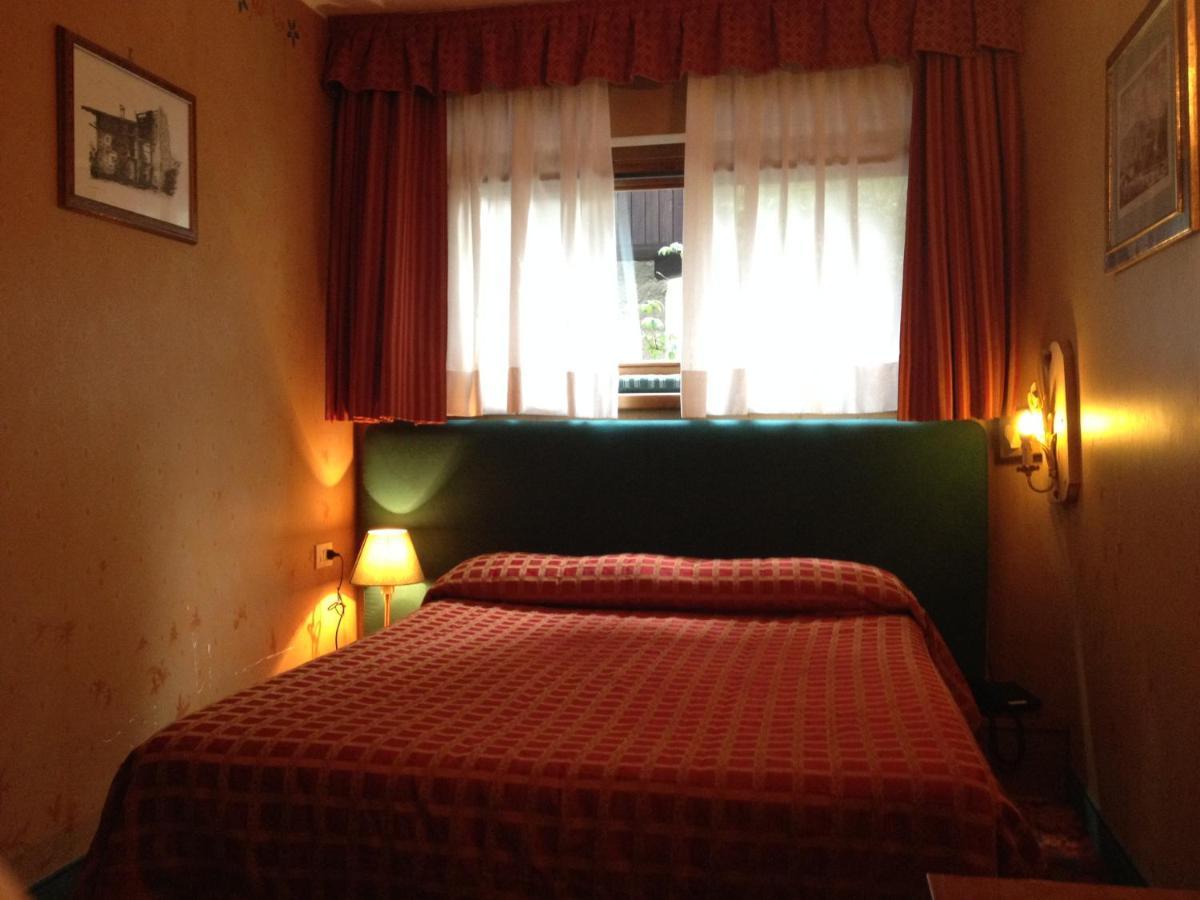 Hotel Chateau Blanc Ла Туил Екстериор снимка