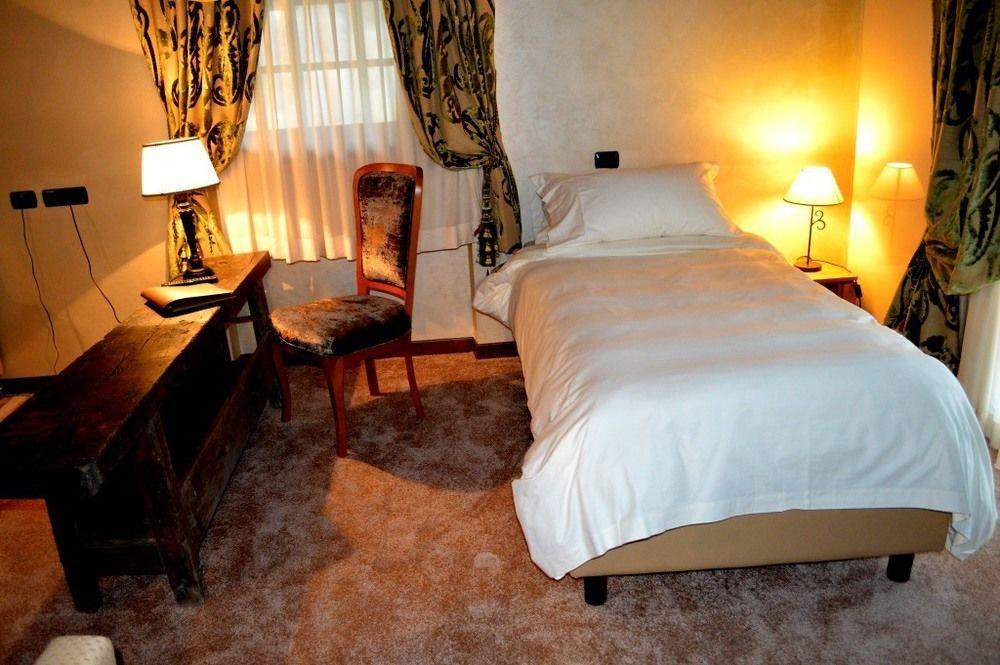 Hotel Chateau Blanc Ла Туил Екстериор снимка