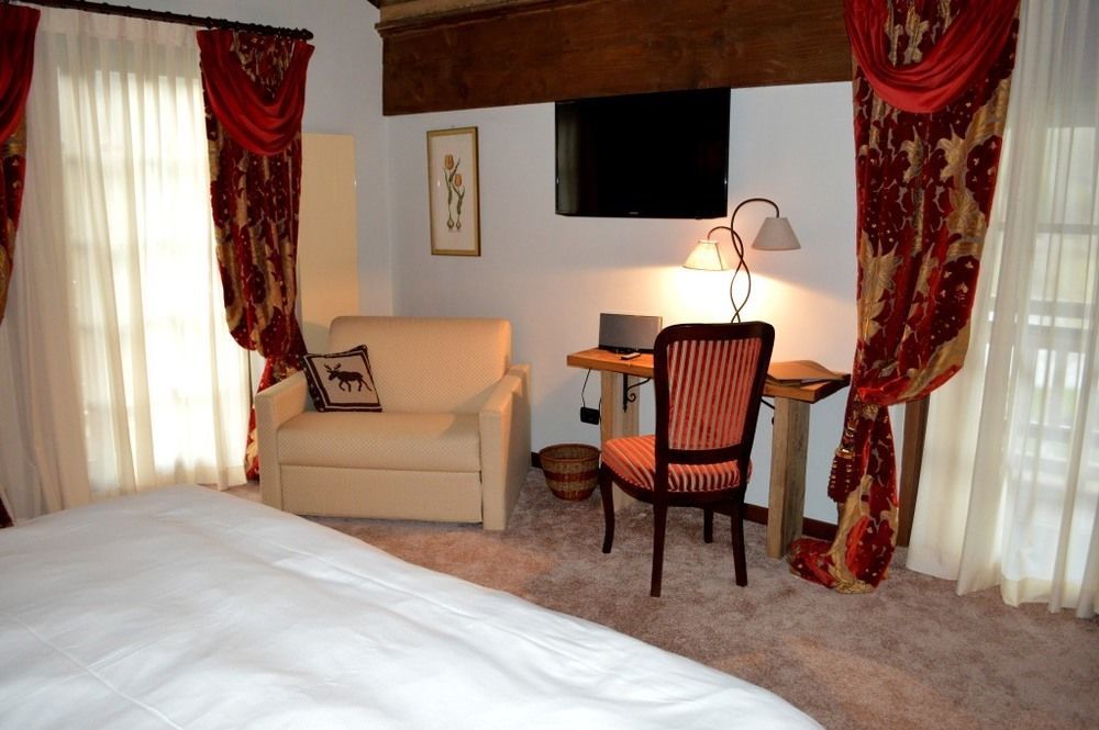 Hotel Chateau Blanc Ла Туил Екстериор снимка
